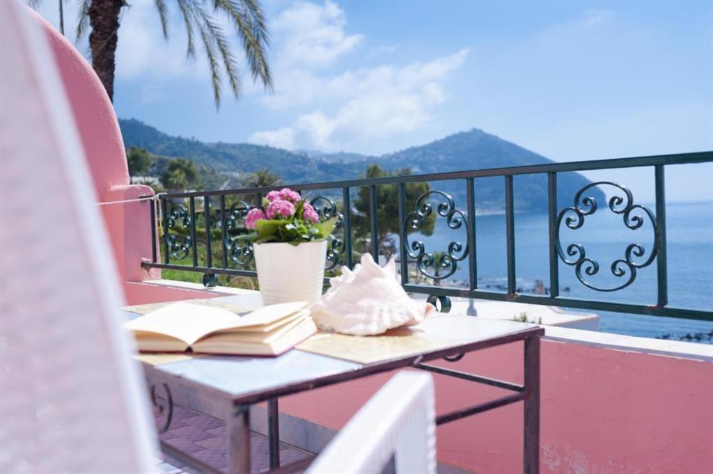 Hotel Casa Rosa Sea & Spa Sant'Angelo  Bagian luar foto
