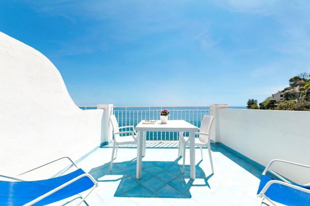 Hotel Casa Rosa Sea & Spa Sant'Angelo  Bagian luar foto